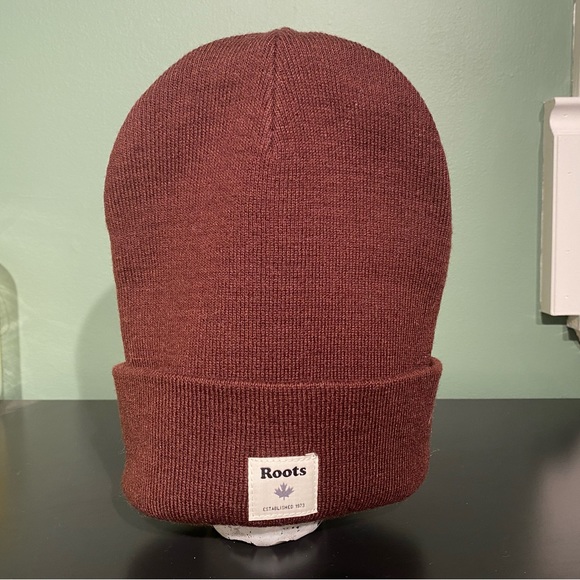 Roots rust/red beanie - Picture 1 of 1